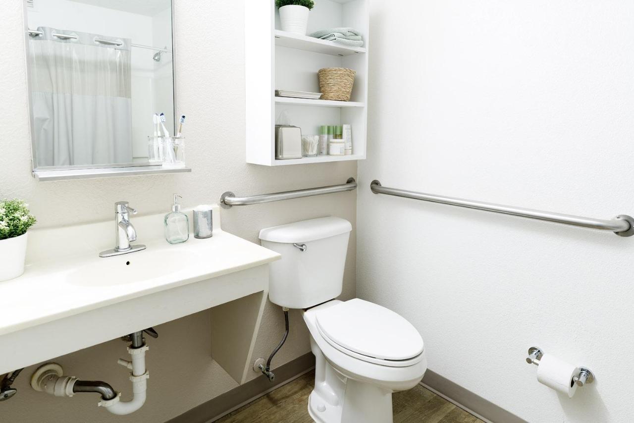 Intown Suites Extended Stay West Palm Beach Fl - Military Trail Rd Dış mekan fotoğraf