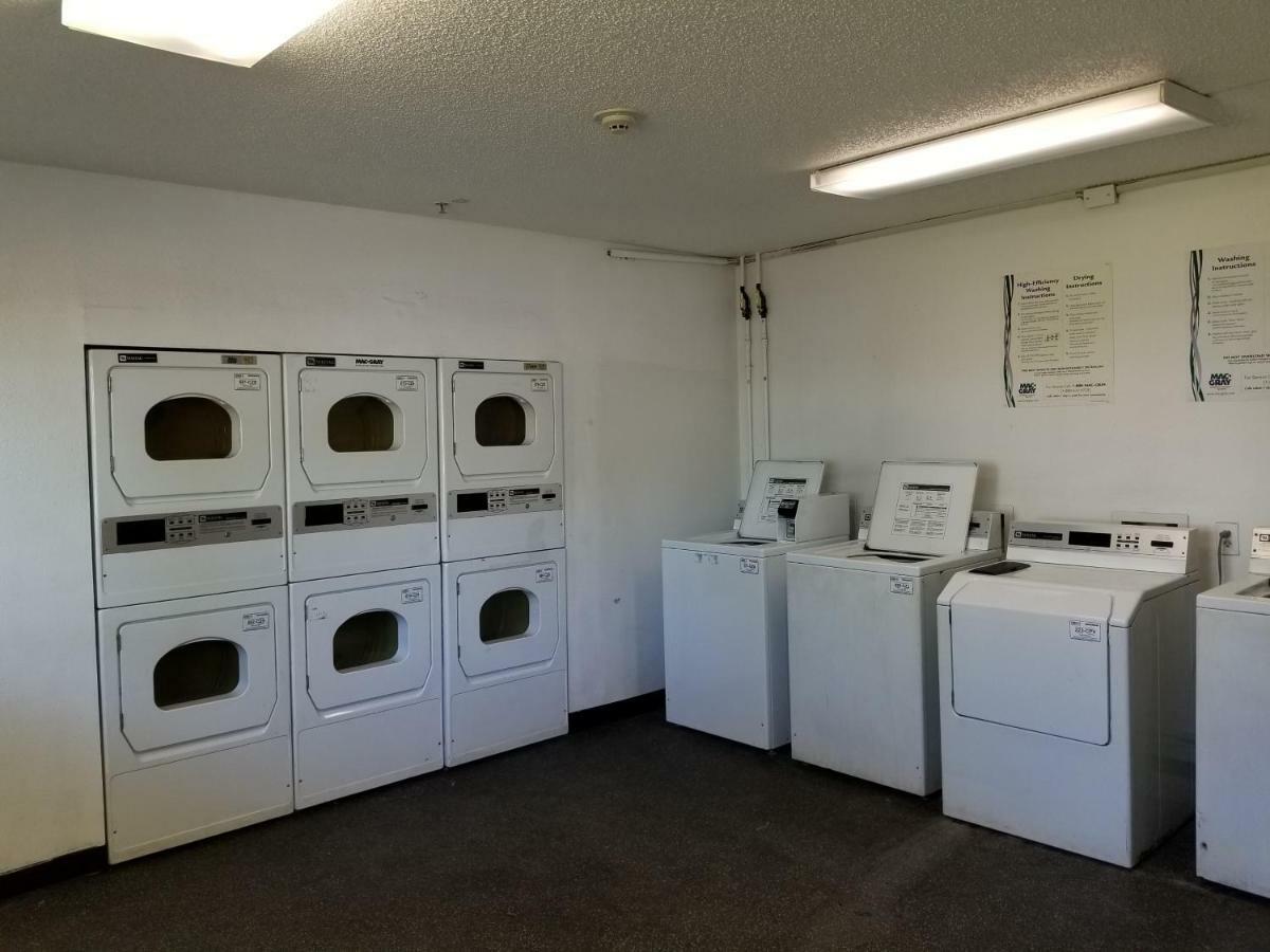 Intown Suites Extended Stay West Palm Beach Fl - Military Trail Rd Dış mekan fotoğraf